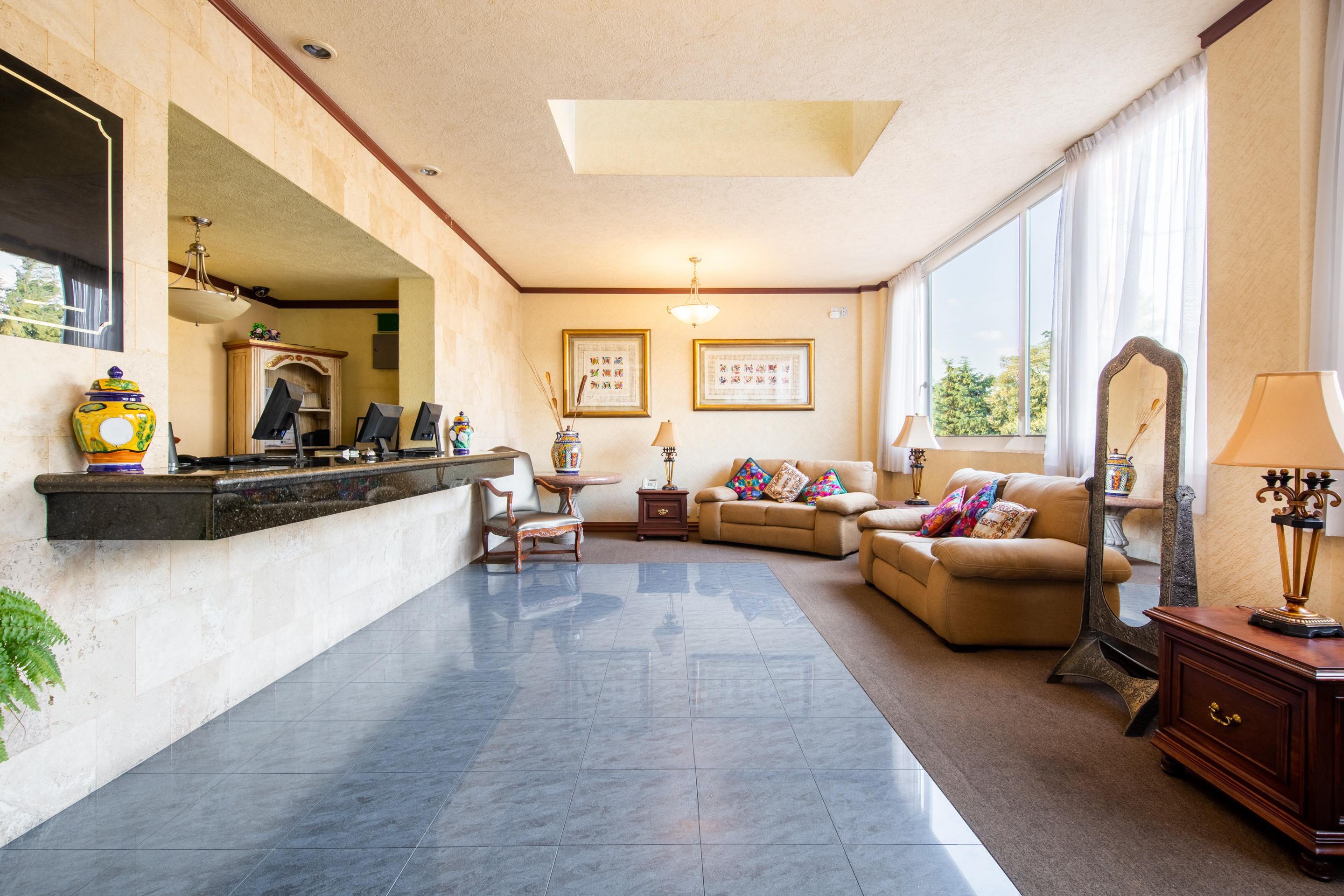 Howard Johnson By Wyndham Toluca Exterior photo